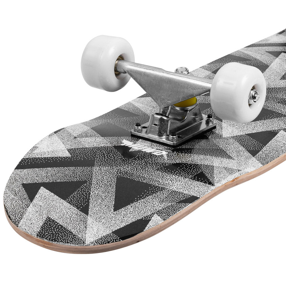 MUWO "Jumping Triangles" 7,875" Skateboard